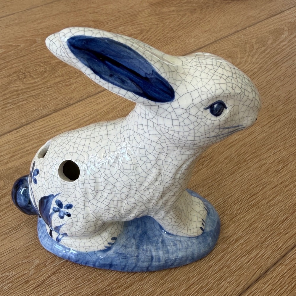 Vintage 1991 USA Ceramic Blue White Crackle Glaze Bunny Rabbit Figurine 5"